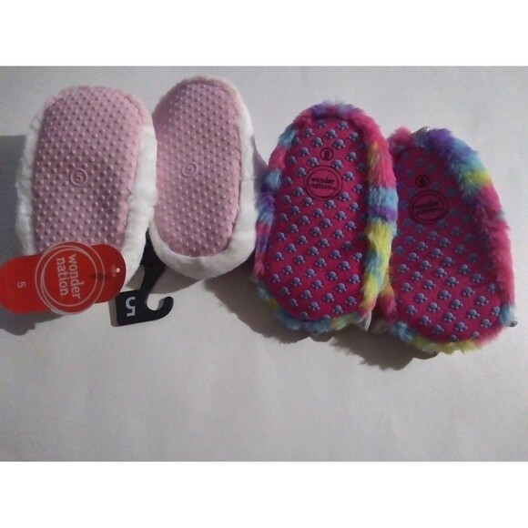 NWT Wonder Nation 2 Pair of Slippers - Picture 2 of 4